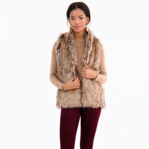 Tuckernuck Multitone Faux Fur Vest - Picture 1 of 4